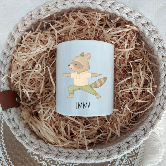 Spardose "Yoga Waschbär" - personalisierbar (5 Schriftarten)