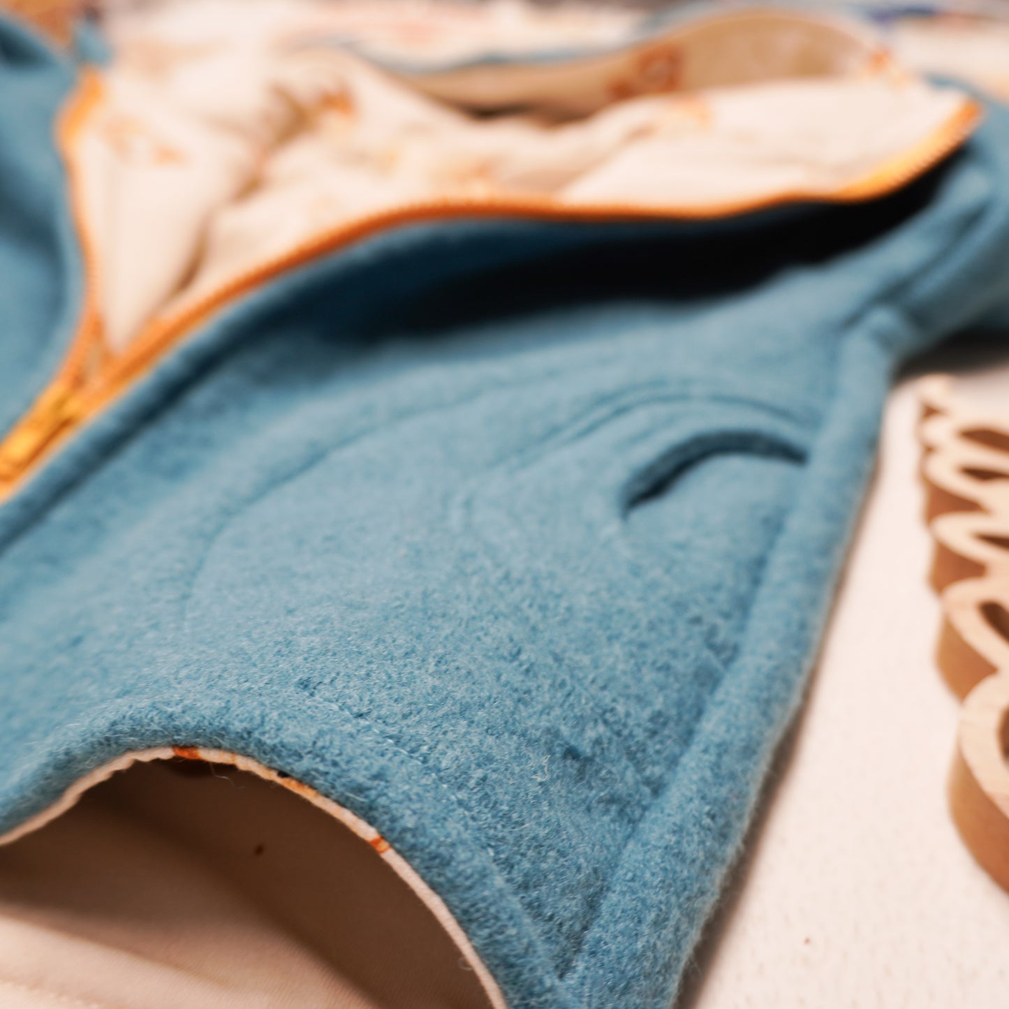 Walkjacke Gr. 110 mit Zipfelkapuze und Taschen